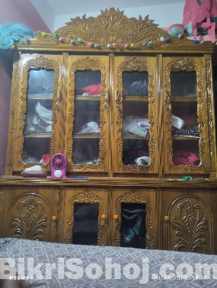 Wall showcase